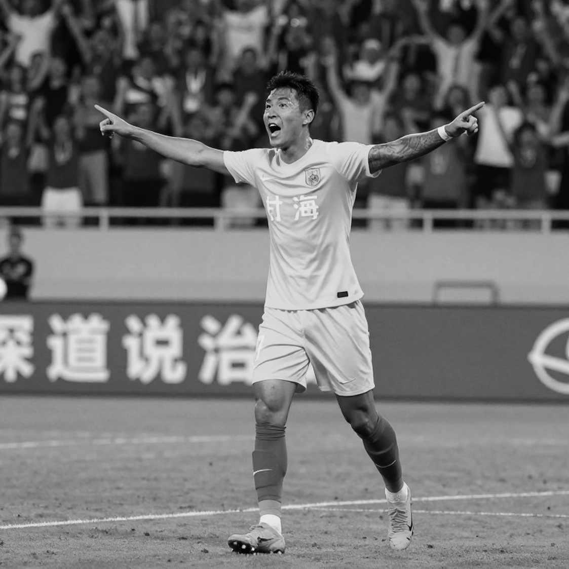Bên trong chợ chuyển nhượng V.League: Hợp đồng bóng ma và những cuộc gọi lúc hai giờ sáng Bên trong chợ chuyển nhượng V.League: Hợp đồng bóng ma và những cuộc gọi lúc hai giờ sáng