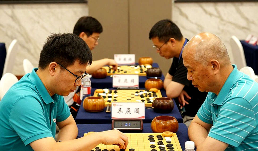 Ấn Độ lần đầu vô địch Olympiad cờ vua: Cú đúp Budapest và dòng vàng được viết lại