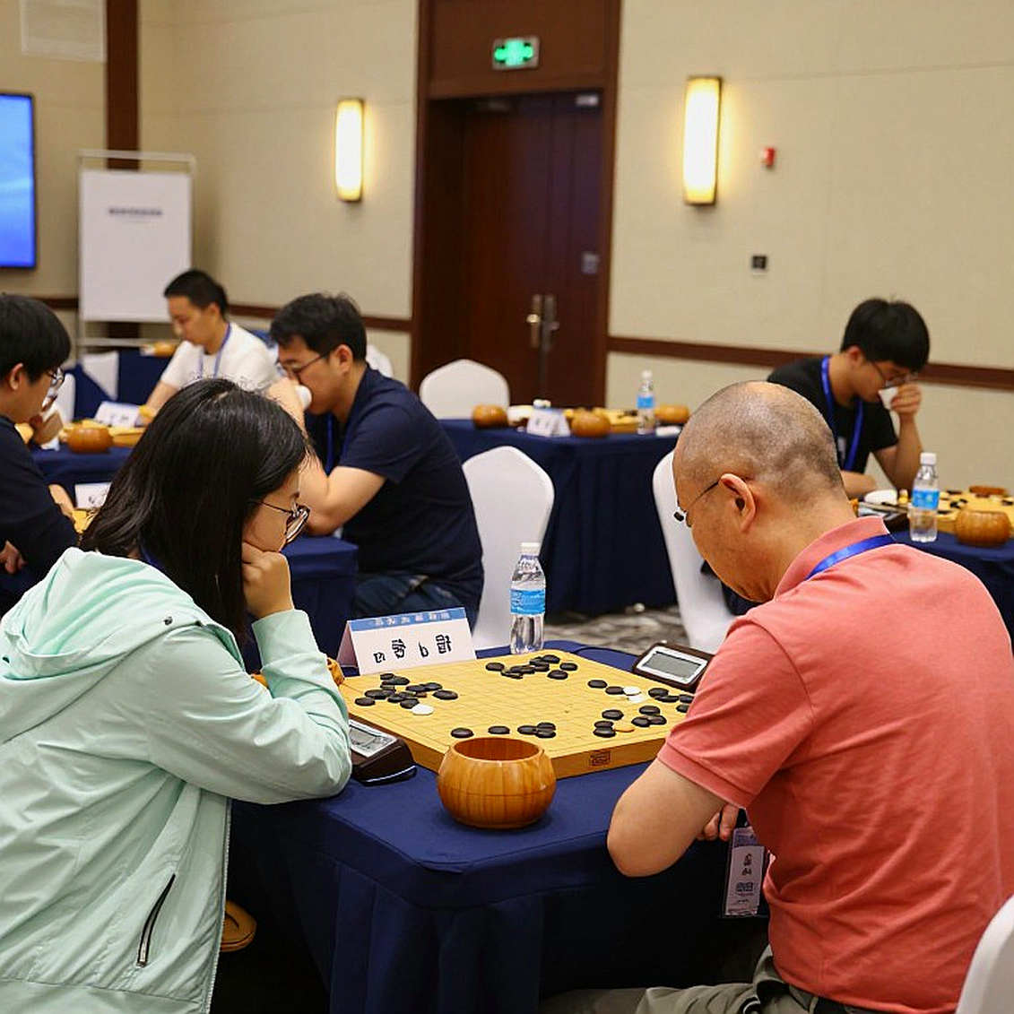 Nước đi 2...d5, David Antón và khoảng lặng dữ liệu của một bản tin cờ vua