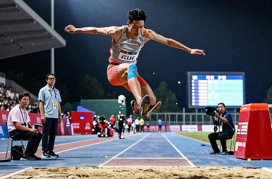 Amy Hunt chạy 22,16 giây tại chung kết Diamond League: Cú chạy nước rút cuối mùa của một nhà vô địch châu Âu Amy Hunt chạy 22,16 giây tại chung kết Diamond League: Cú chạy nước rút cuối mùa của một nhà vô địch châu Âu