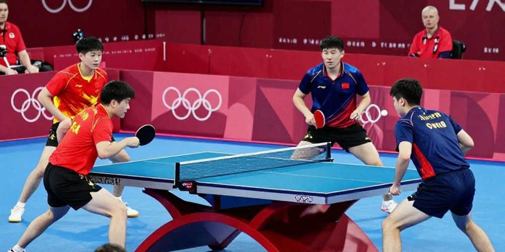 Cuốn sổ trống bên bàn bóng: vì sao bóng bàn Việt Nam vẫn quyết định bằng ký ức