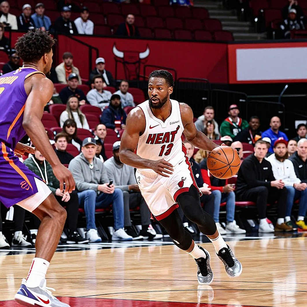 Ring Night tại Madison Square Garden: Knicks bước vào mùa bảo vệ ngôi vương, 76ers mang theo bốn ngôi sao và một bài toán không gian