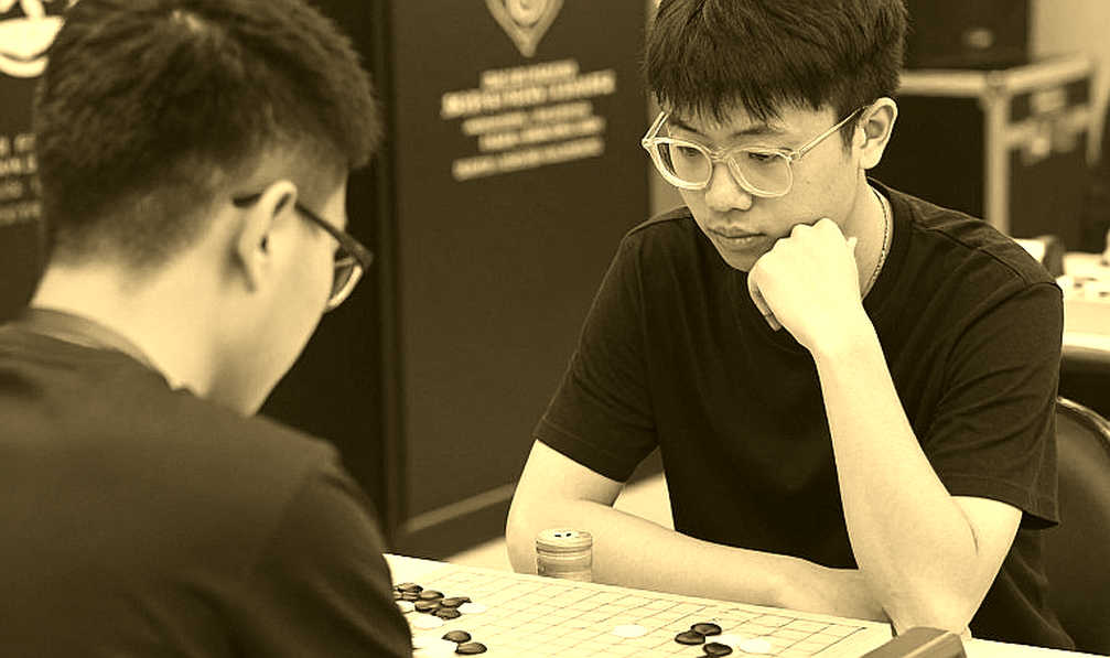 ChessBase Magazine 225: Praha, 27 ván cờ ngắn và hình học của những nước đi bị bỏ quên