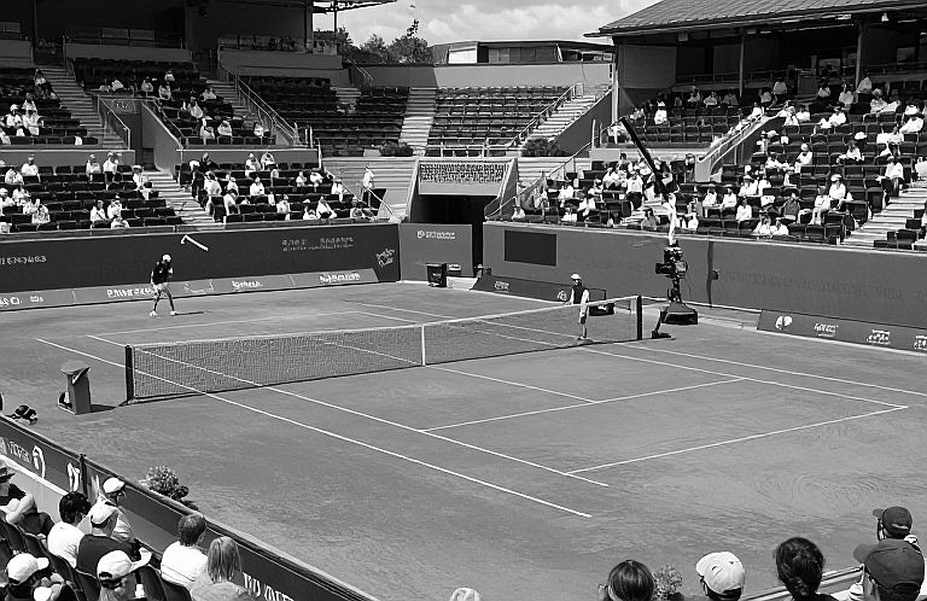 Vietnamese Tennis: The Court-Fill Equation and the Gap After Ly Hoang Nam