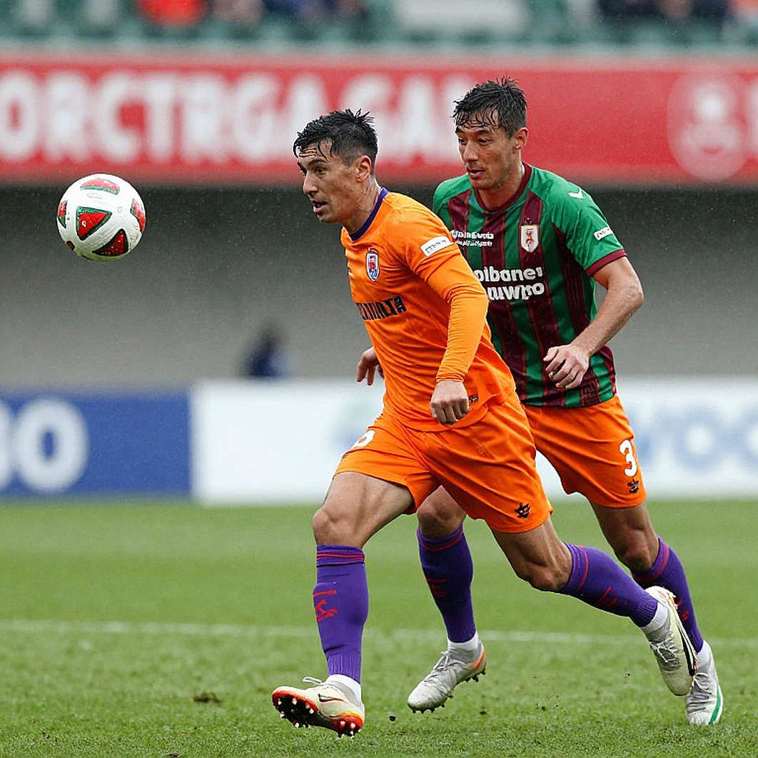 20 phút cuối tại V.League: Quyền thay người, thể lực và khoảng trống trên băng ghế dự bị
