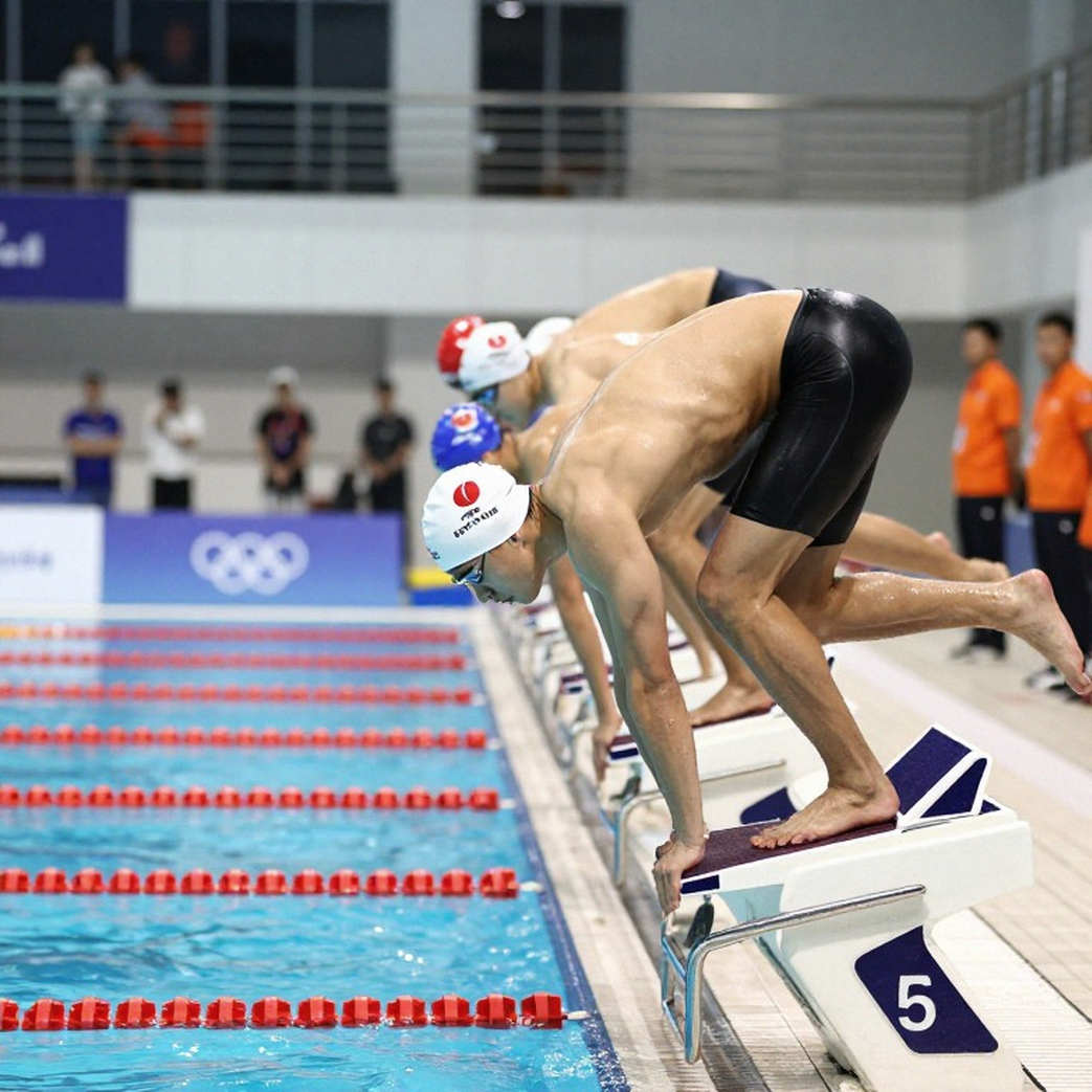 The 52.22 Split and the Other Three Legs: Inside Hong Kong's 3:36.59 National Record The 52.22 Split and the Other Three Legs: Inside Hong Kong's 3:36.59 National Record
