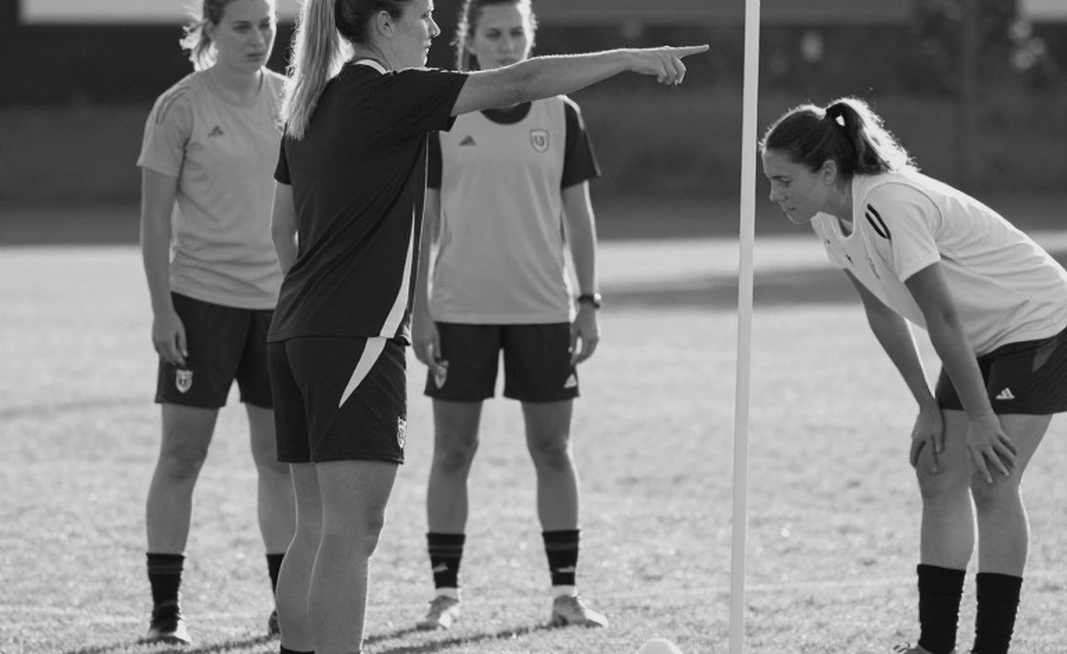 Suất ngoại binh thứ tư ở V.League: Cuộc tái cấu trúc bắt đầu từ nền móng đào tạo