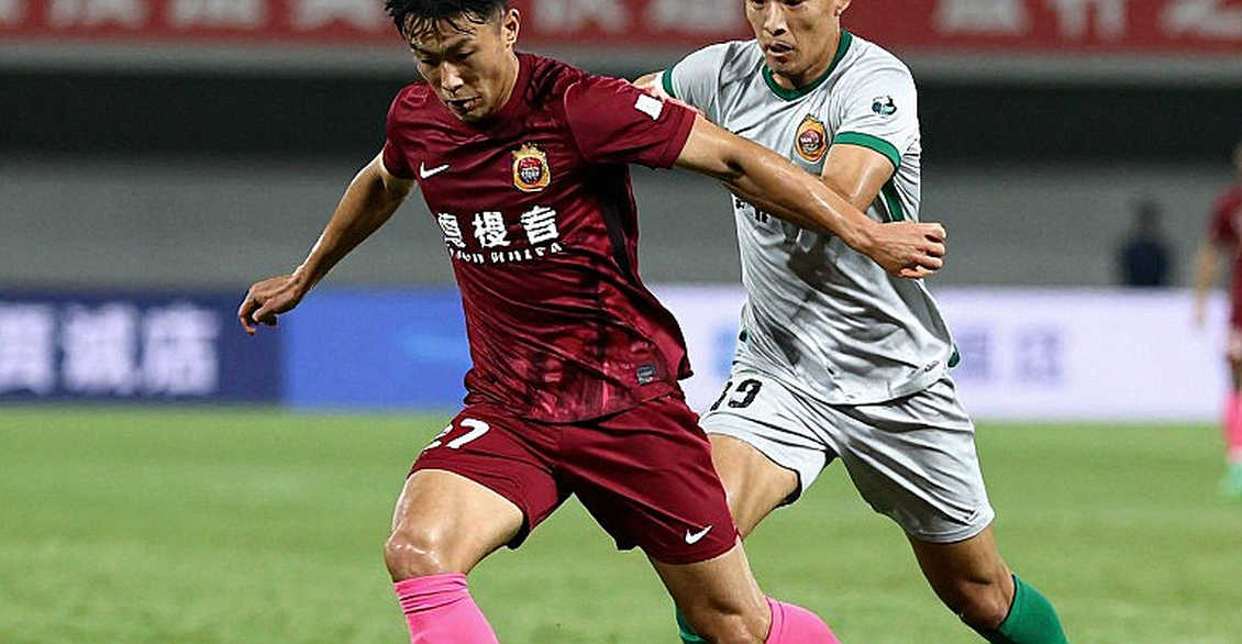 Ueda's Double and a Ten-Man Wall: Japan Edge Venezuela in Hiroshima Ueda's Double and a Ten-Man Wall: Japan Edge Venezuela in Hiroshima